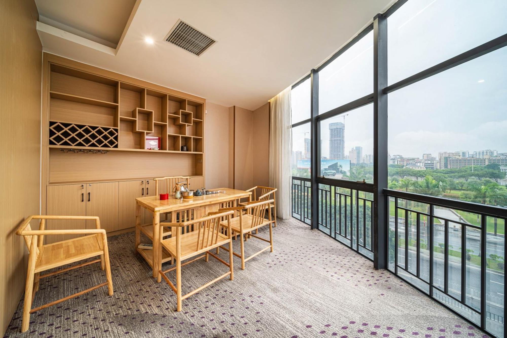 Echarm International Hotel Guangzhou Baiyun International Airport Huadu Plaza Branch - Free Deliver Service To Guangzhou Baiyun International Airport & Free Deliver Service To Canton Fair Complex During Canton Fair Period Exterior photo