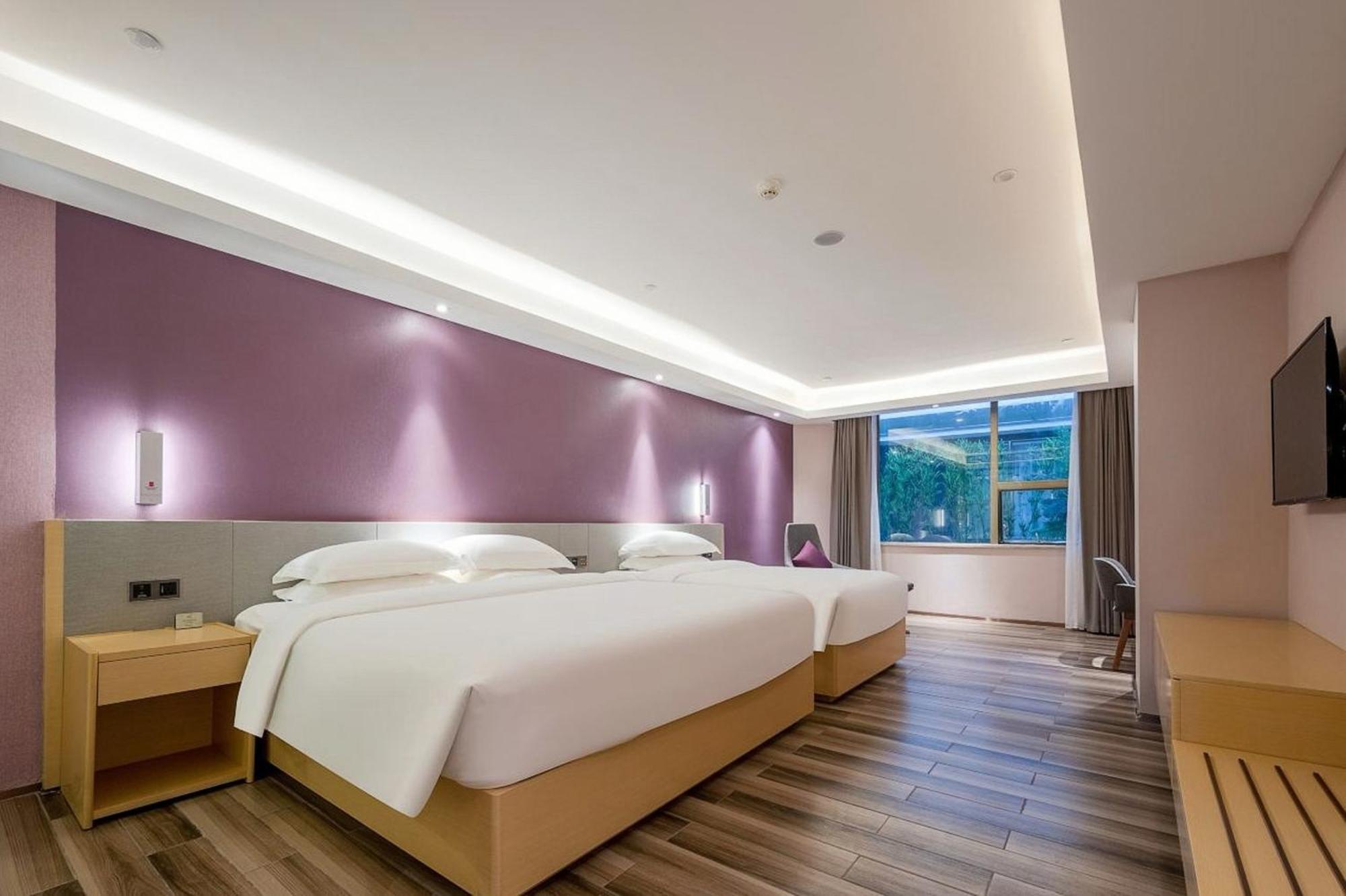 Echarm International Hotel Guangzhou Baiyun International Airport Huadu Plaza Branch - Free Deliver Service To Guangzhou Baiyun International Airport & Free Deliver Service To Canton Fair Complex During Canton Fair Period Exterior photo