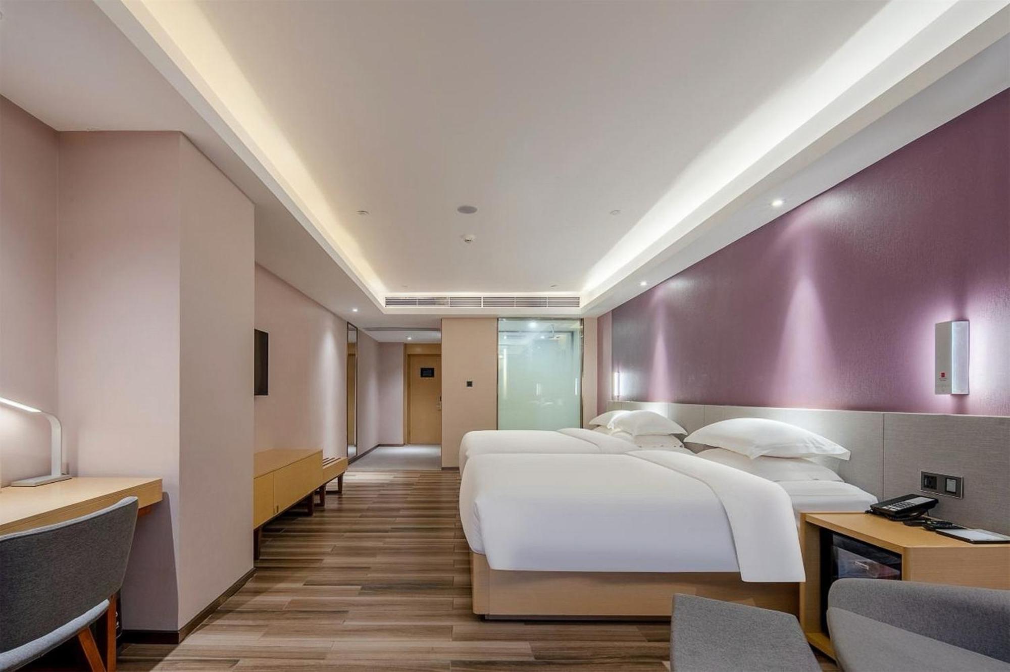 Echarm International Hotel Guangzhou Baiyun International Airport Huadu Plaza Branch - Free Deliver Service To Guangzhou Baiyun International Airport & Free Deliver Service To Canton Fair Complex During Canton Fair Period Exterior photo