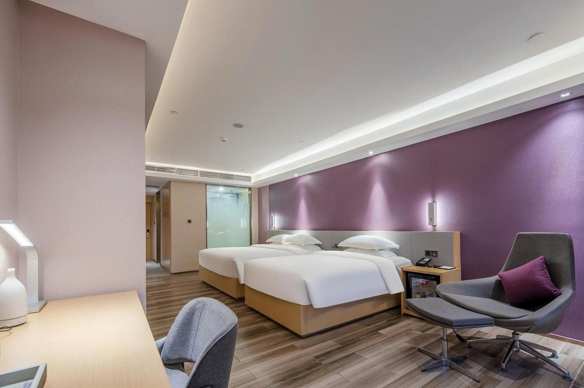 Echarm International Hotel Guangzhou Baiyun International Airport Huadu Plaza Branch - Free Deliver Service To Guangzhou Baiyun International Airport & Free Deliver Service To Canton Fair Complex During Canton Fair Period Exterior photo