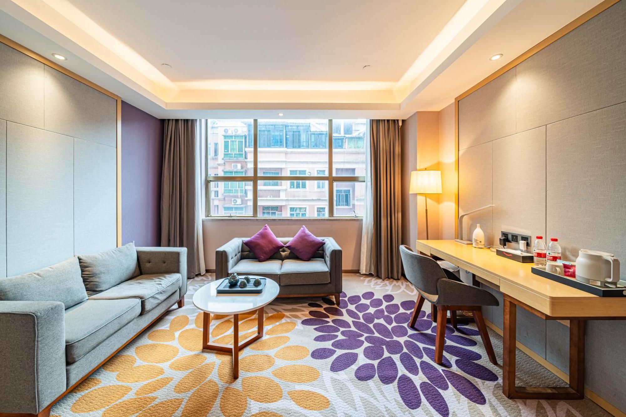 Echarm International Hotel Guangzhou Baiyun International Airport Huadu Plaza Branch - Free Deliver Service To Guangzhou Baiyun International Airport & Free Deliver Service To Canton Fair Complex During Canton Fair Period Exterior photo