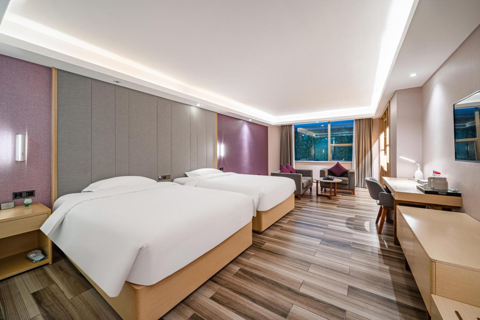Echarm International Hotel Guangzhou Baiyun International Airport Huadu Plaza Branch - Free Deliver Service To Guangzhou Baiyun International Airport & Free Deliver Service To Canton Fair Complex During Canton Fair Period Exterior photo