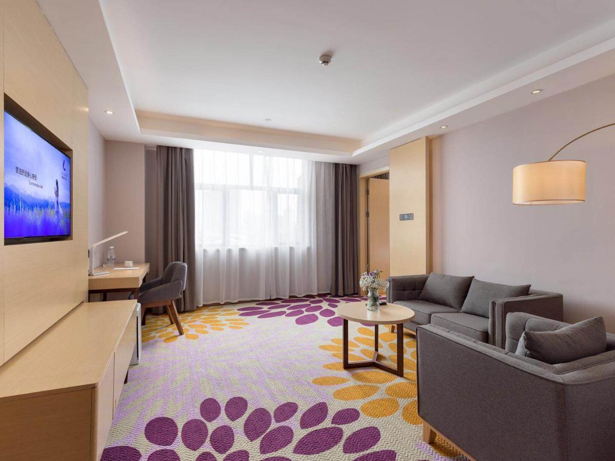 Echarm International Hotel Guangzhou Baiyun International Airport Huadu Plaza Branch - Free Deliver Service To Guangzhou Baiyun International Airport & Free Deliver Service To Canton Fair Complex During Canton Fair Period Exterior photo