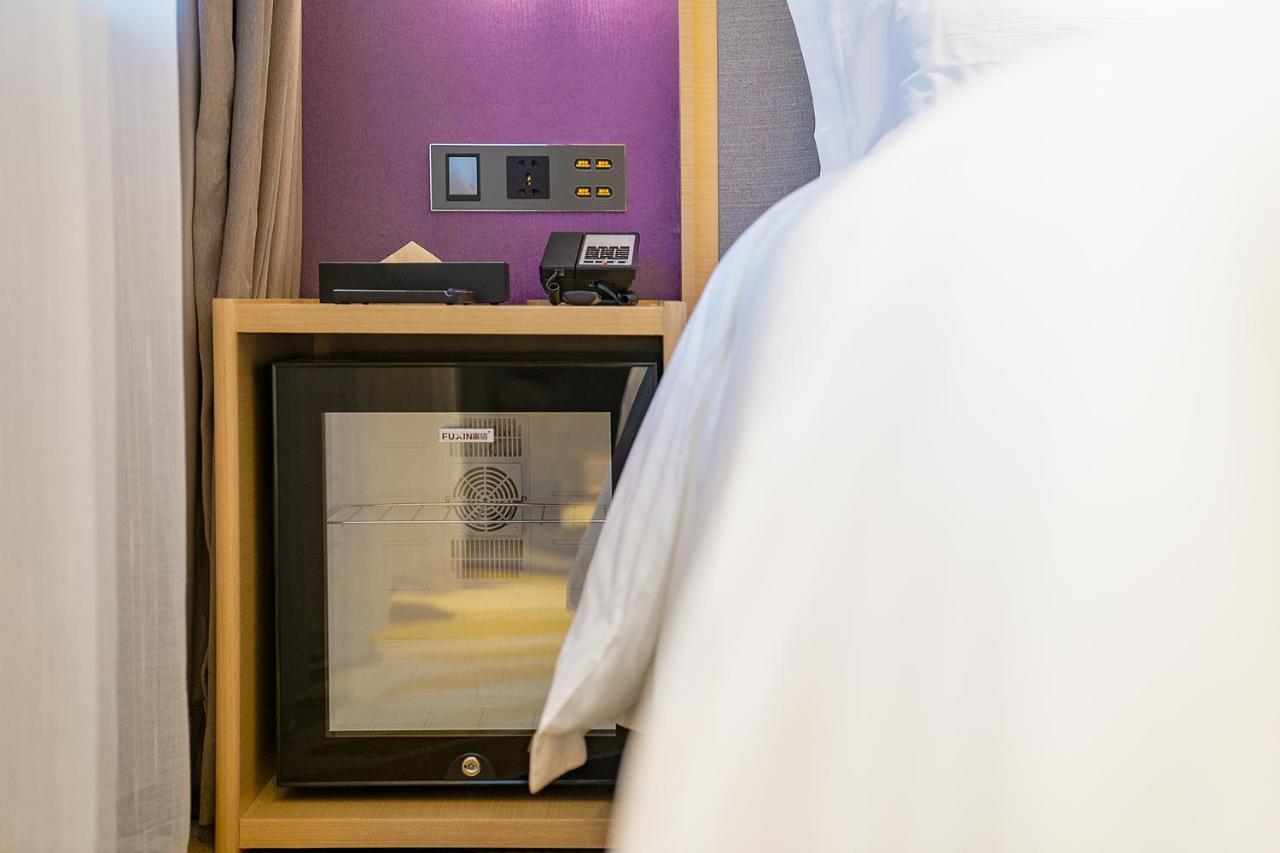 Echarm International Hotel Guangzhou Baiyun International Airport Huadu Plaza Branch - Free Deliver Service To Guangzhou Baiyun International Airport & Free Deliver Service To Canton Fair Complex During Canton Fair Period Exterior photo
